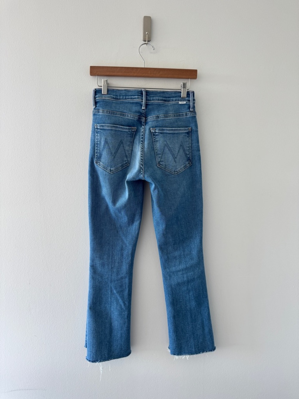 MOTHER The Insider Crop Step Fray Jeans in Out Of The Blue 26 - Picture 5 of 8
